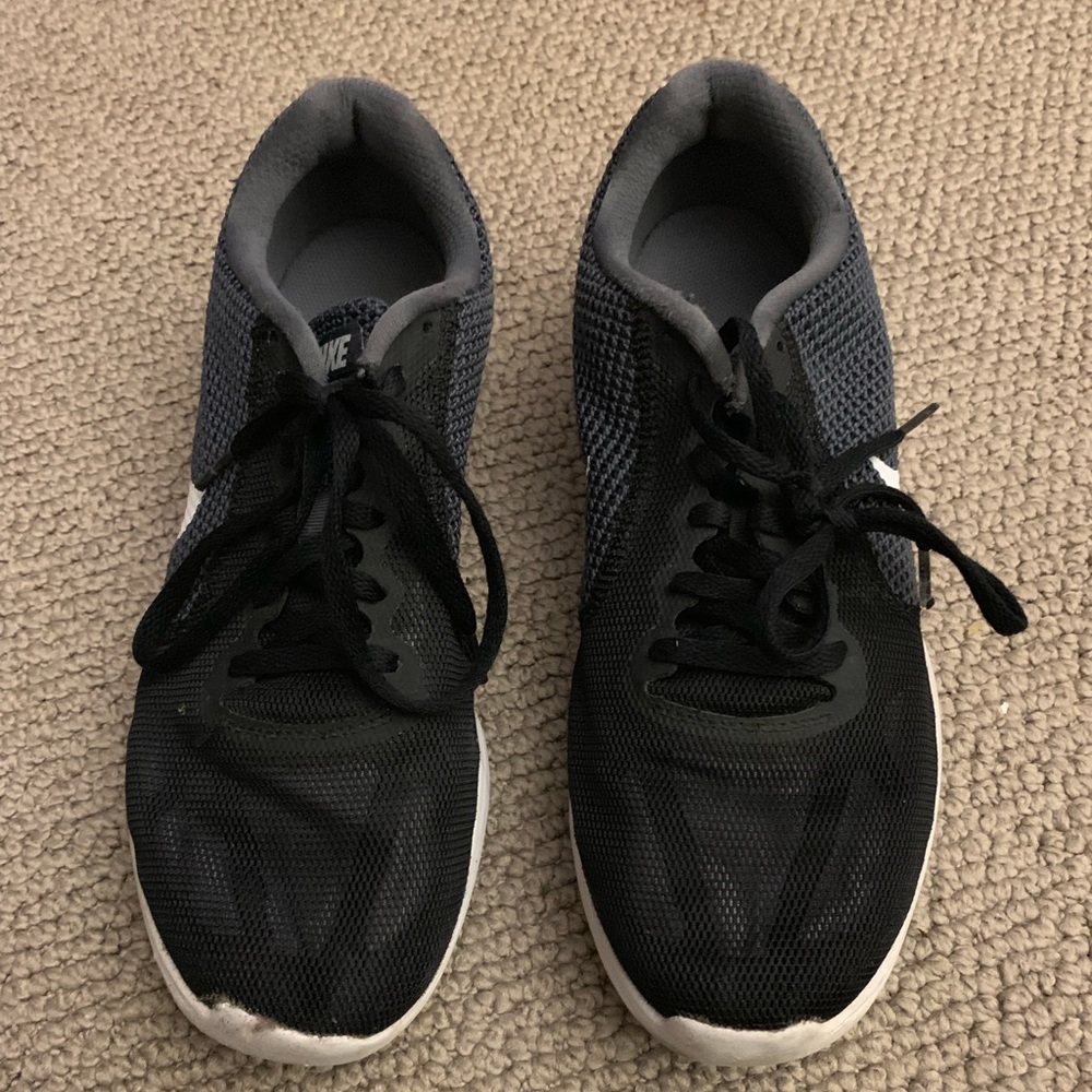 Nike Women’s Good Condition Size 9.5